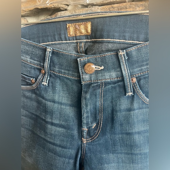 MOTHER Denim Women’s  “The Vamped” Style with Wash: “Gift Wrap” Jeans - Picture 3 of 15